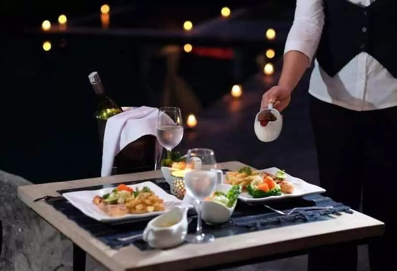 Отель Finna Golf & Country Club