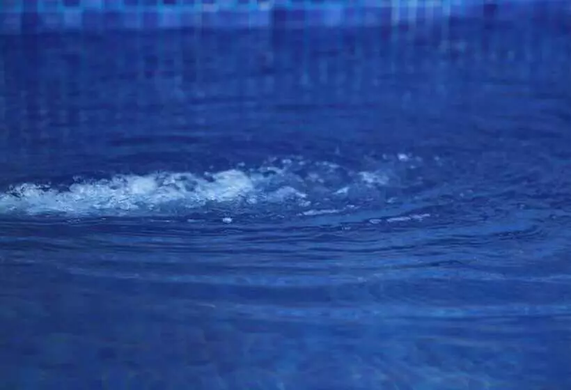 Midtown Hotel & Suites