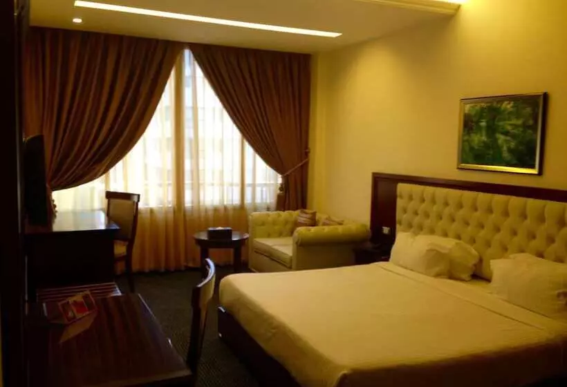 Midtown Hotel & Suites