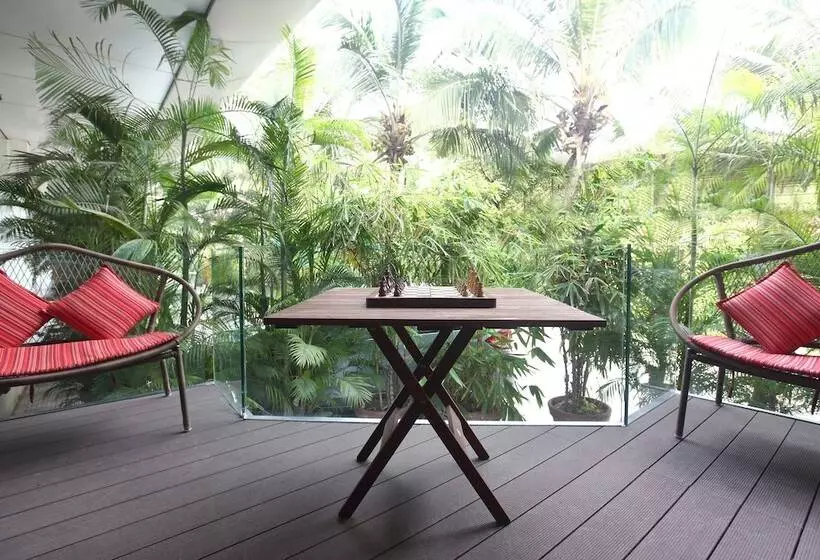 Mirage Hotel, Mumbai International Airport