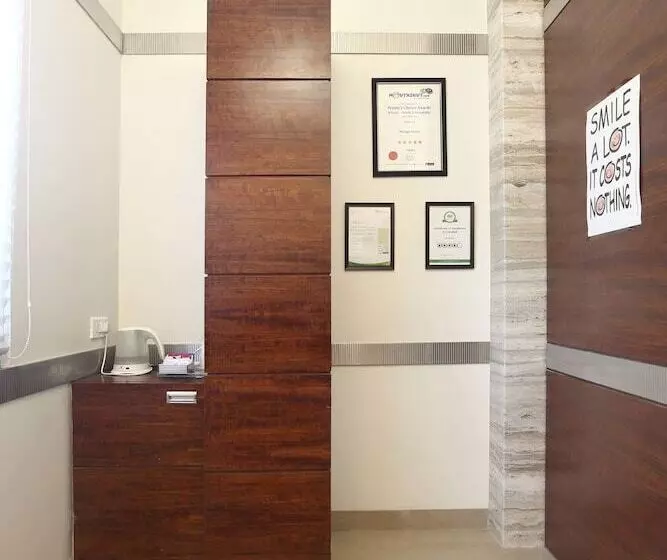 Mirage Hotel, Mumbai International Airport