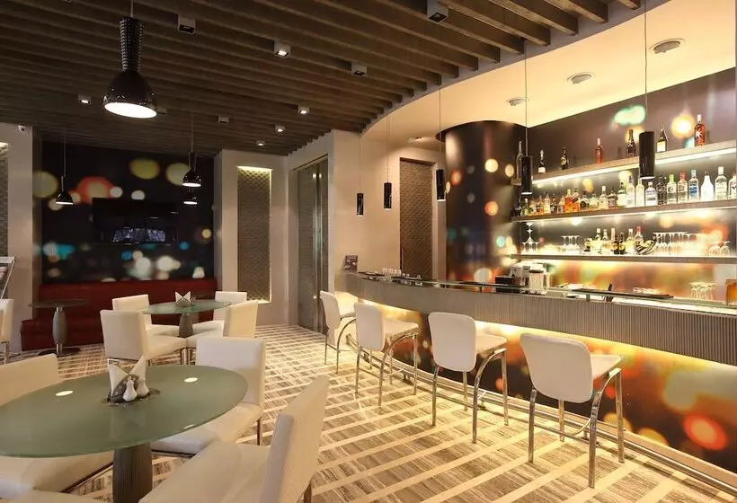 Mirage Hotel, Mumbai International Airport