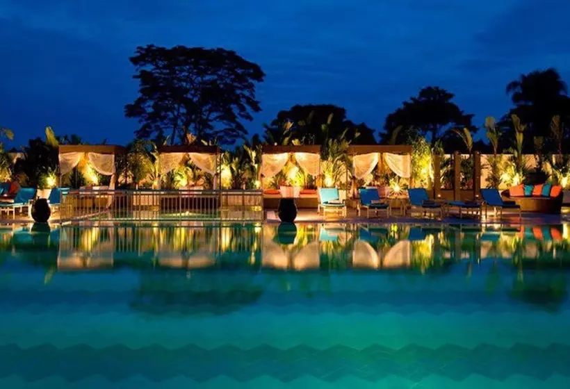 בית מלון כפרי Pullman Kuching