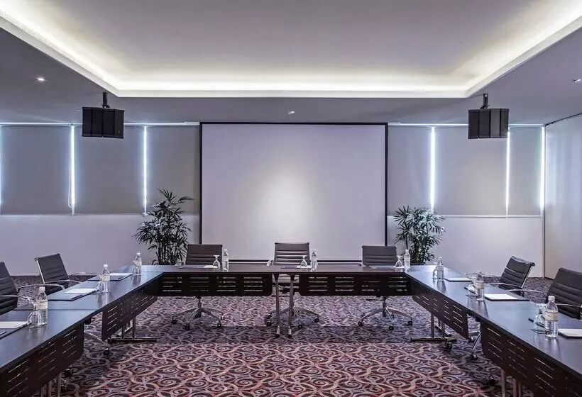 בית מלון כפרי Pullman Kuching