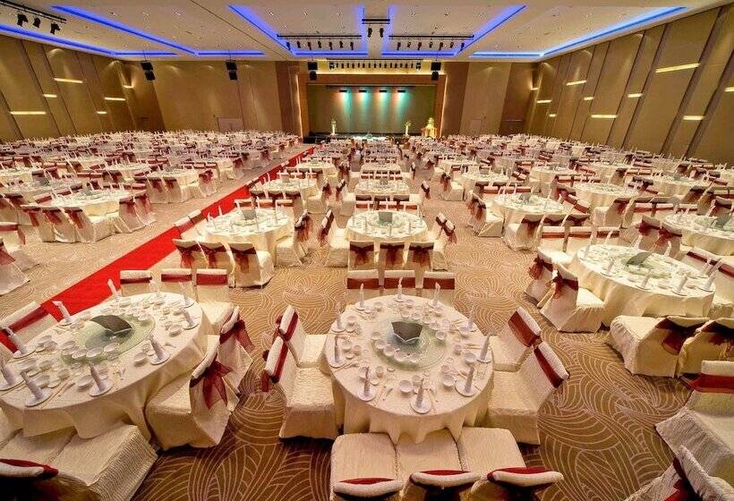 فندق Pullman Kuching