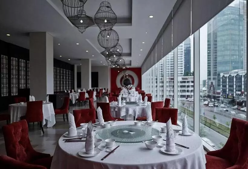 בית מלון כפרי Pullman Kuching