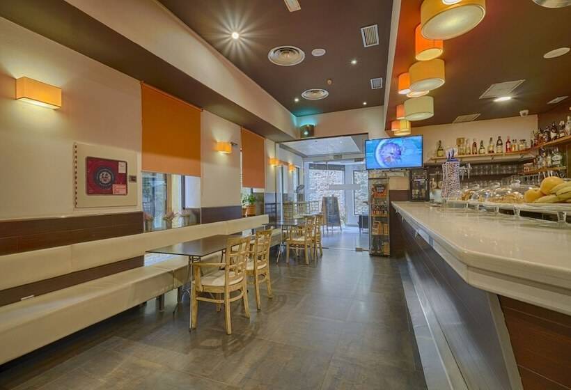 فندق Real De Illescas