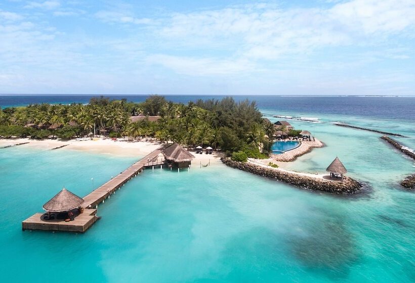 هتل Taj Coral Reef Resort & Spa