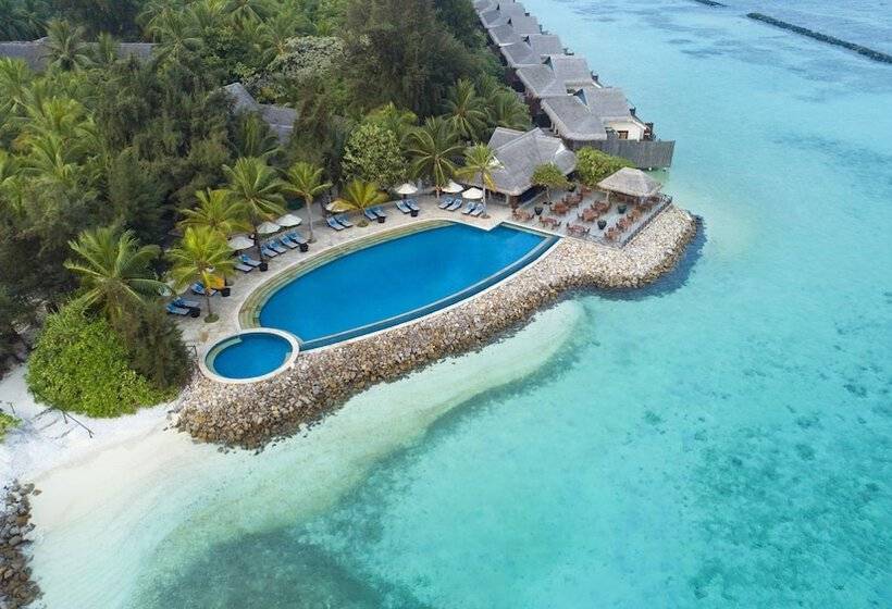 هتل Taj Coral Reef Resort & Spa