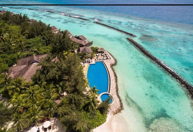 هتل Taj Coral Reef Resort & Spa