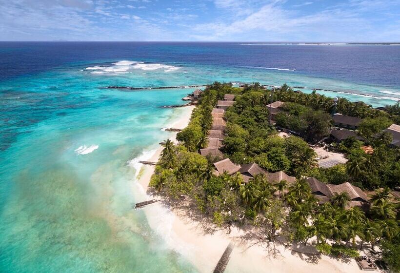 هتل Taj Coral Reef Resort & Spa