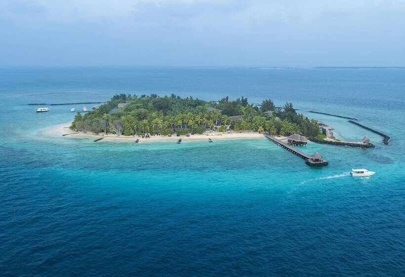 هتل Taj Coral Reef Resort & Spa