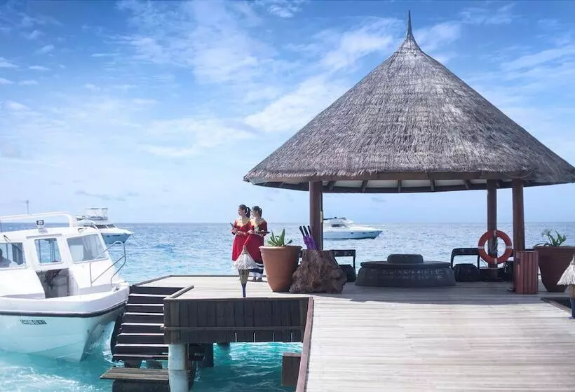 Taj Coral Reef Resort & Spa