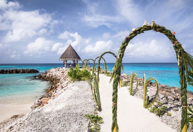 هتل Taj Coral Reef Resort & Spa