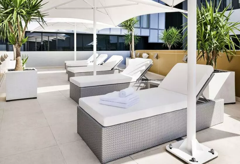 Hotel The Olsen Melbourne  Art Series