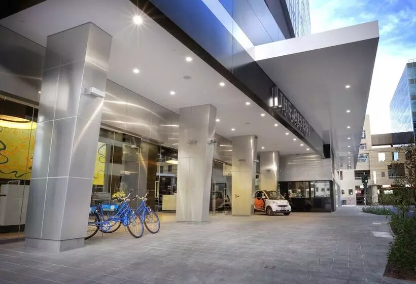 Hotel The Olsen Melbourne  Art Series