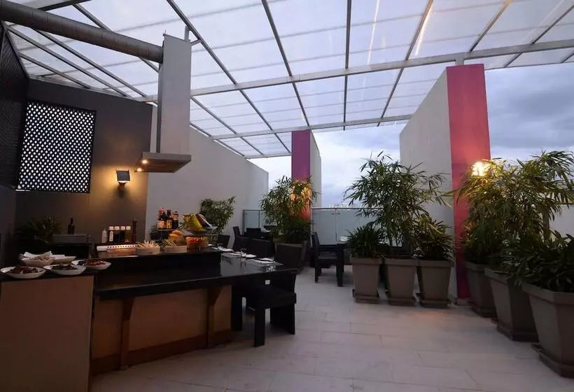 هتل The Zuri Whitefield, Bangalore