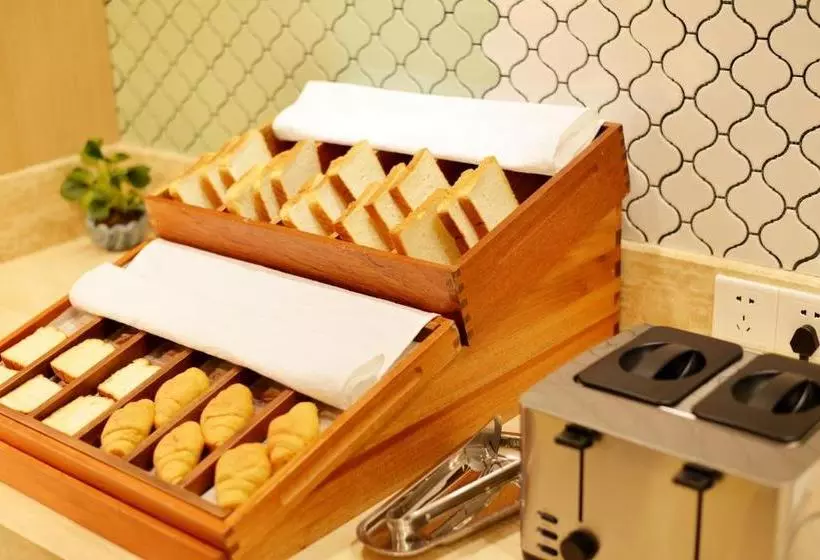 ホテル Jinjiang Metropolo  Qingdao Donghai Middle Road Branch