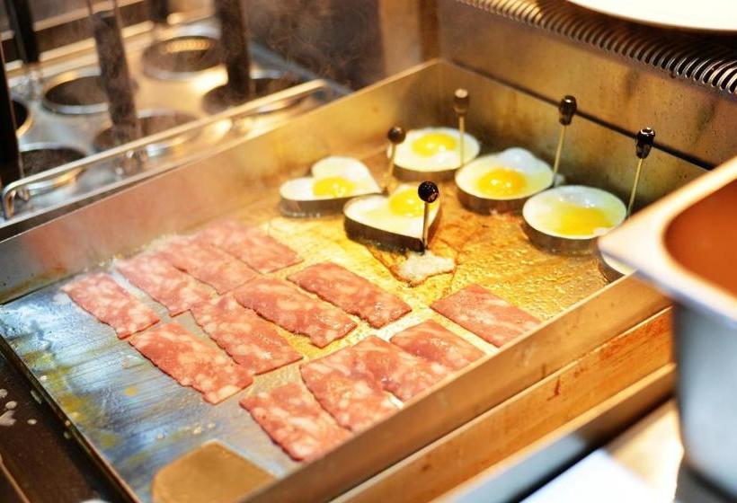 ホテル Jinjiang Metropolo Qingdao Donghai Middle Road Branch