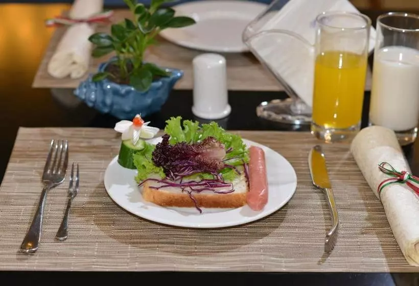 ホテル Jinjiang Metropolo  Qingdao Donghai Middle Road Branch