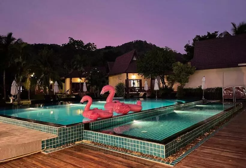 Phi Phi Villa Resort Sha Extra Plus