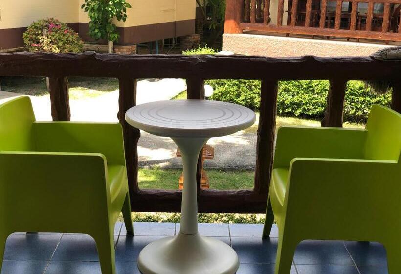 Phi Phi Villa Resort Sha Extra Plus