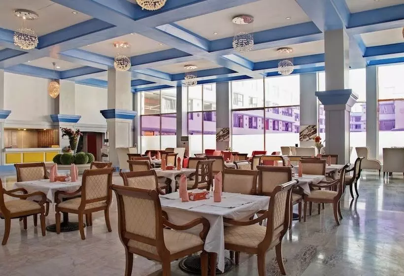 Treebo Tryst Royal Palm