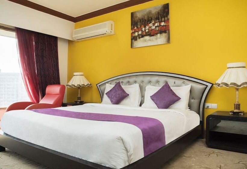 Treebo Tryst Royal Palm