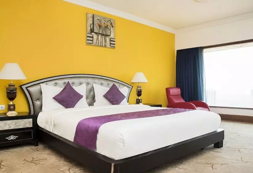 Treebo Tryst Royal Palm