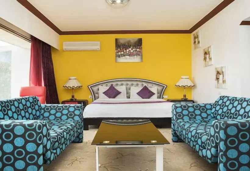 Treebo Tryst Royal Palm