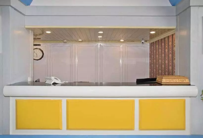 Treebo Tryst Royal Palm