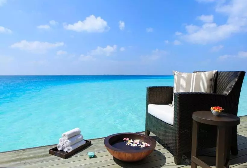 استراحتگاه Velassaru Maldives