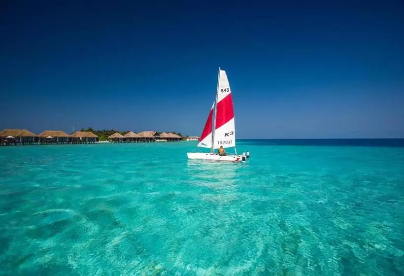 استراحتگاه Velassaru Maldives