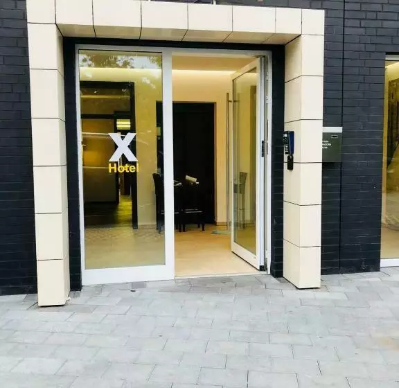 Hotelli X