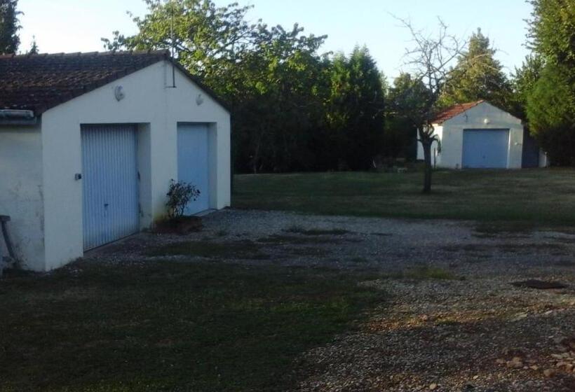 مبيت وإفطار Chez Sylvie Et Jean Yves