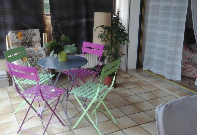 مبيت وإفطار Chez Sylvie Et Jean Yves