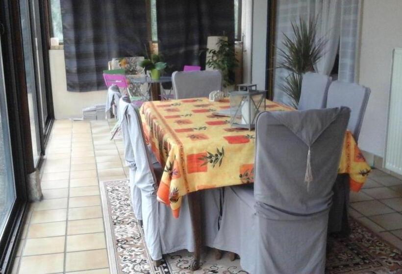 مبيت وإفطار Chez Sylvie Et Jean Yves