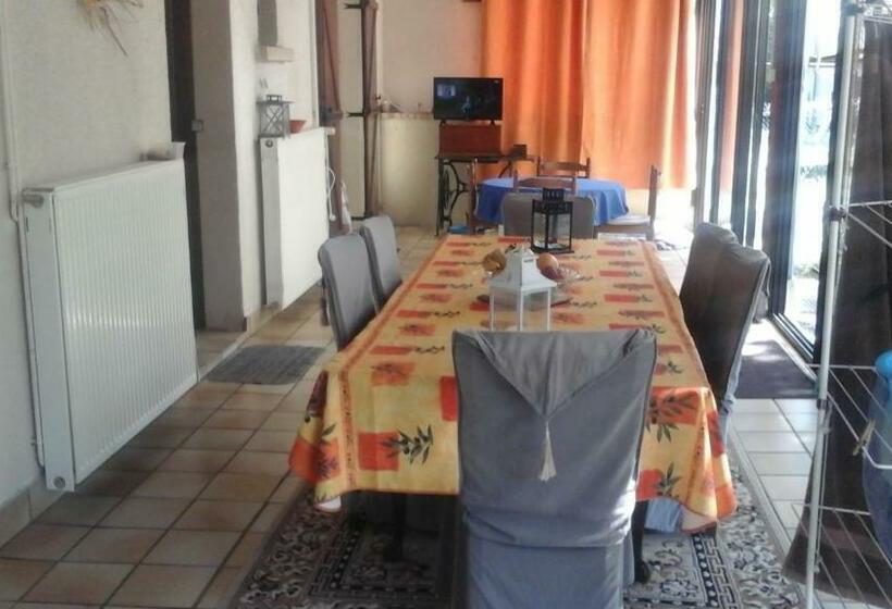 مبيت وإفطار Chez Sylvie Et Jean Yves