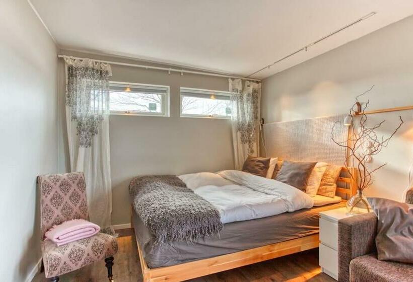 צימר Luxurious Studio Within Nature Next To Stockholm