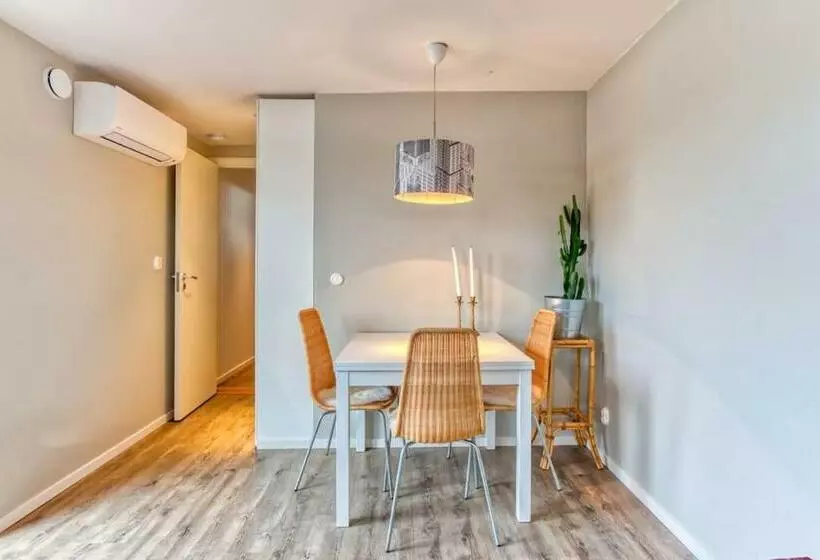 Aamiaismajoitus (B&B) Luxurious Studio Within Nature Next To Stockholm
