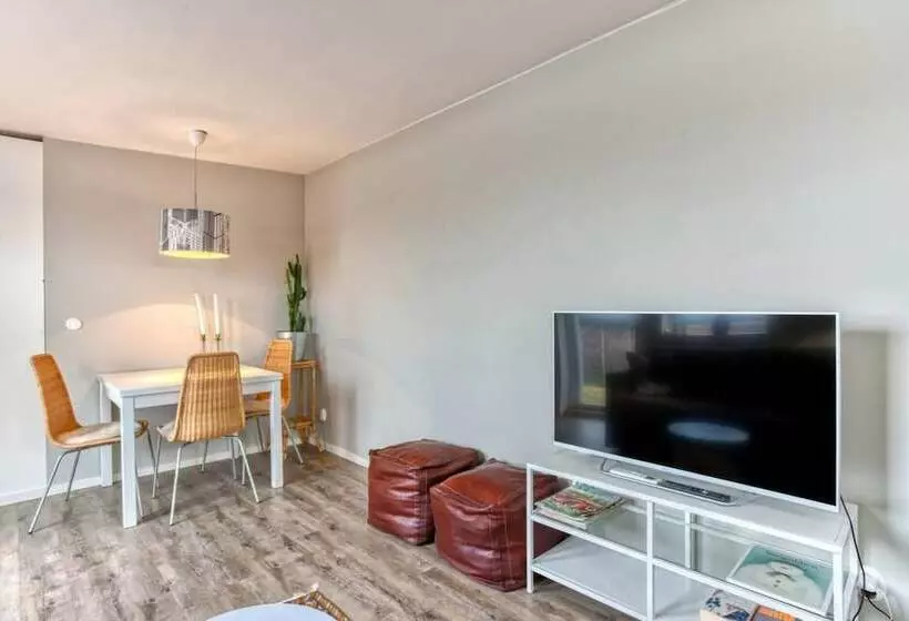 Aamiaismajoitus (B&B) Luxurious Studio Within Nature Next To Stockholm