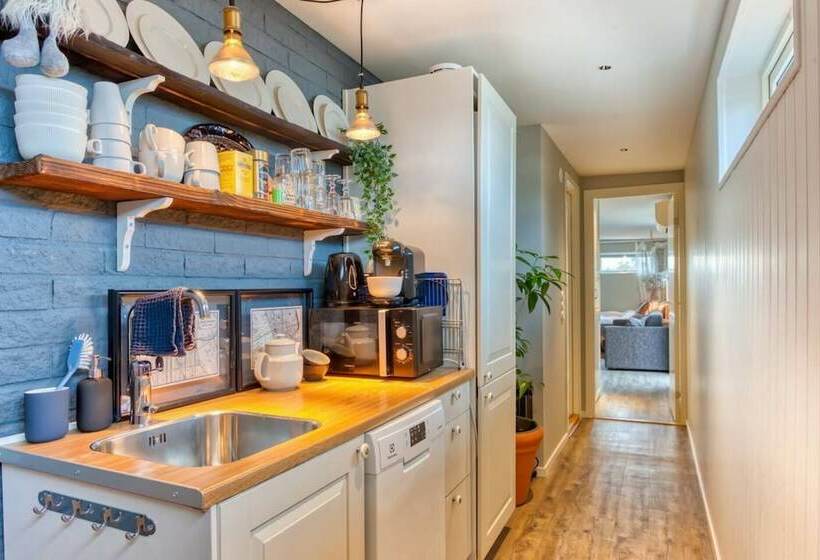 צימר Luxurious Studio Within Nature Next To Stockholm