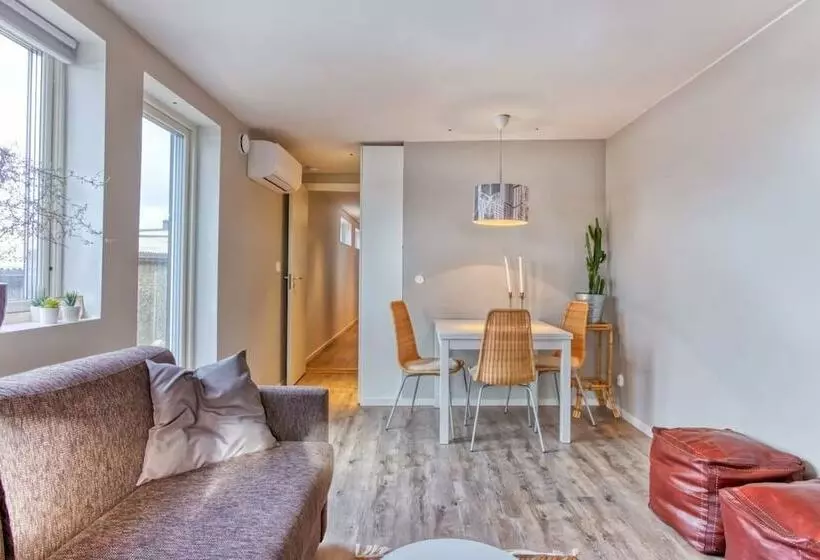 Aamiaismajoitus (B&B) Luxurious Studio Within Nature Next To Stockholm