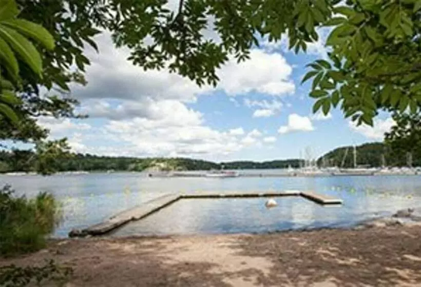 Aamiaismajoitus (B&B) Luxurious Studio Within Nature Next To Stockholm