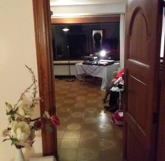 צימר Cosy Rooms Party Villa