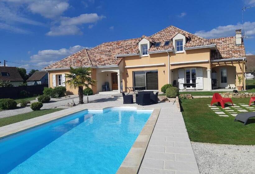 צימר Villa Du Courboulay