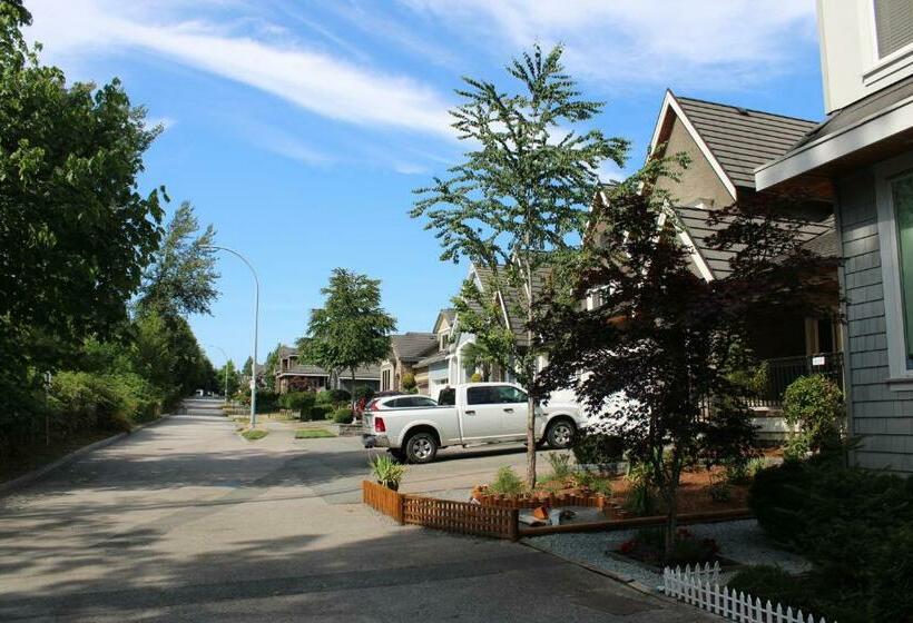 پانسیون Entire Forest Home