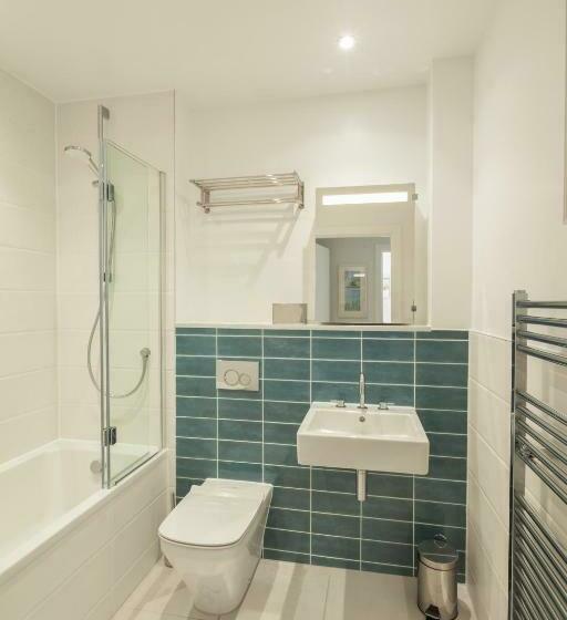 17 Woolacombe The Byron