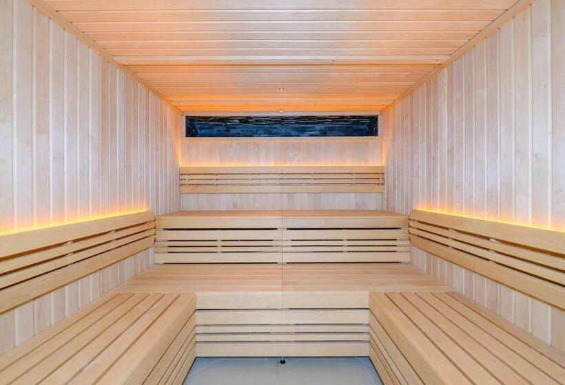 17 Woolacombe The Byron