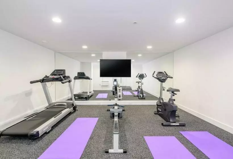 17 Woolacombe The Byron